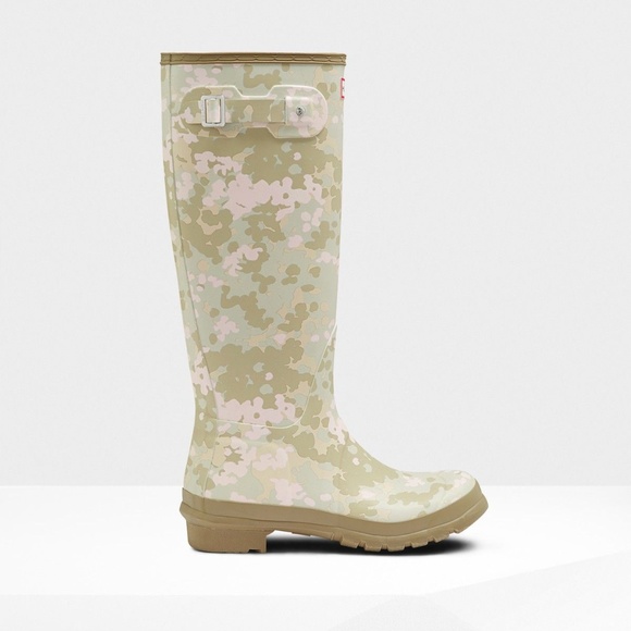 camo hunter boots